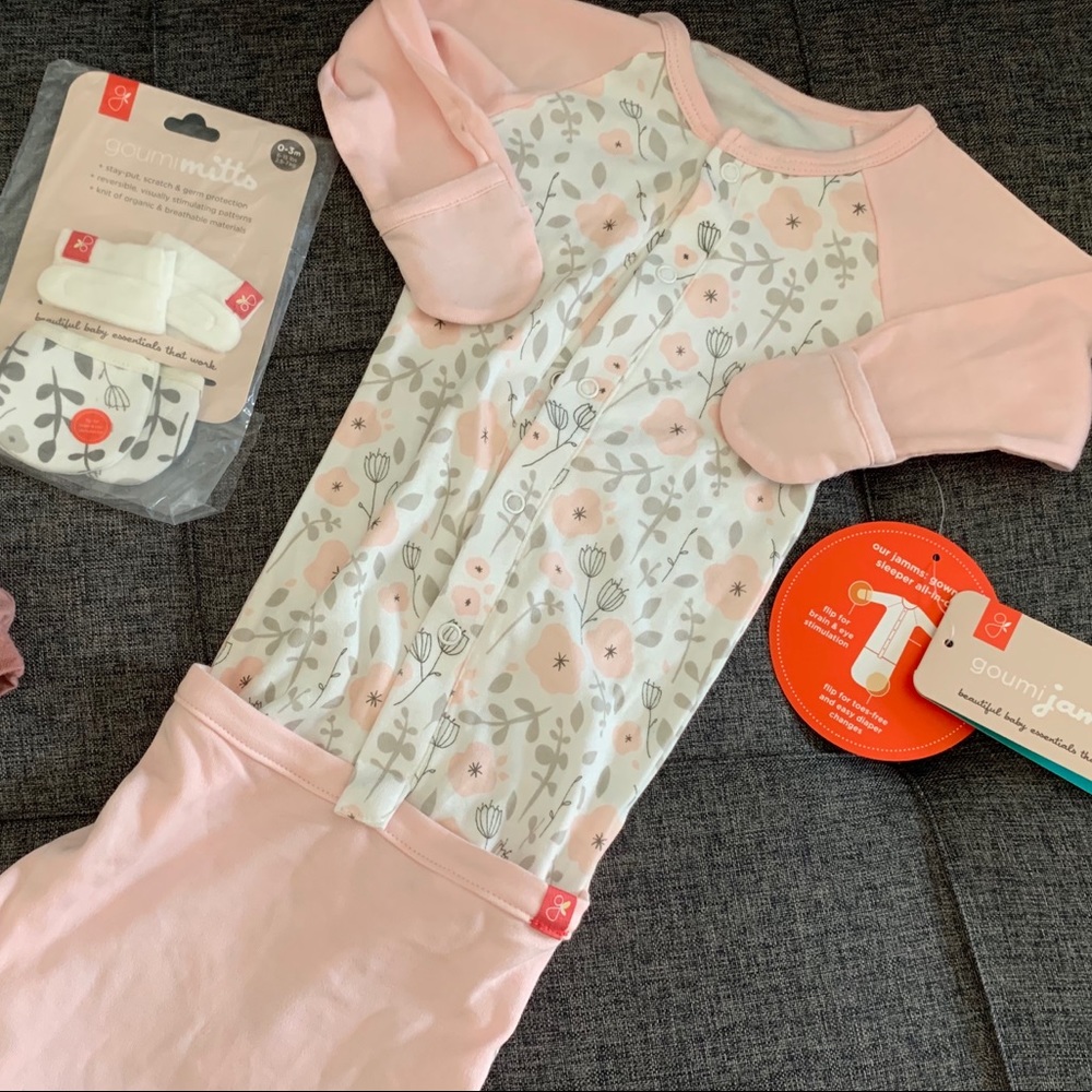 Goumi Jamms/mitts NWT